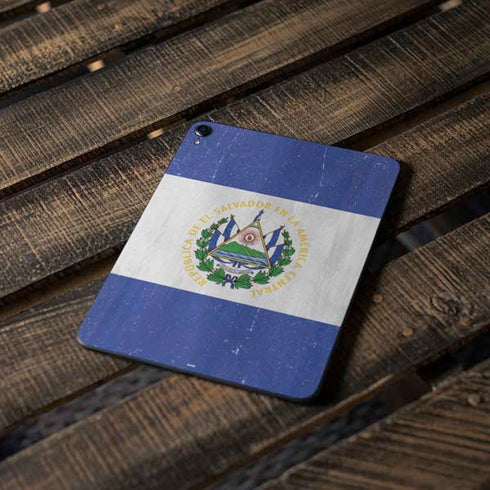 El Salvador Flag Distressed Apple iPad Pro Skin